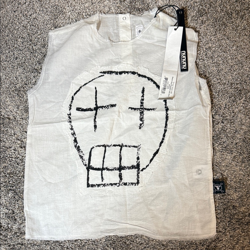 nununu White Sleeveless Top with Black Skull Graphic Youth size 6-7 Tank Top